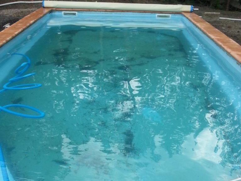 alt piscine sale avant intervention de CMT Piscines